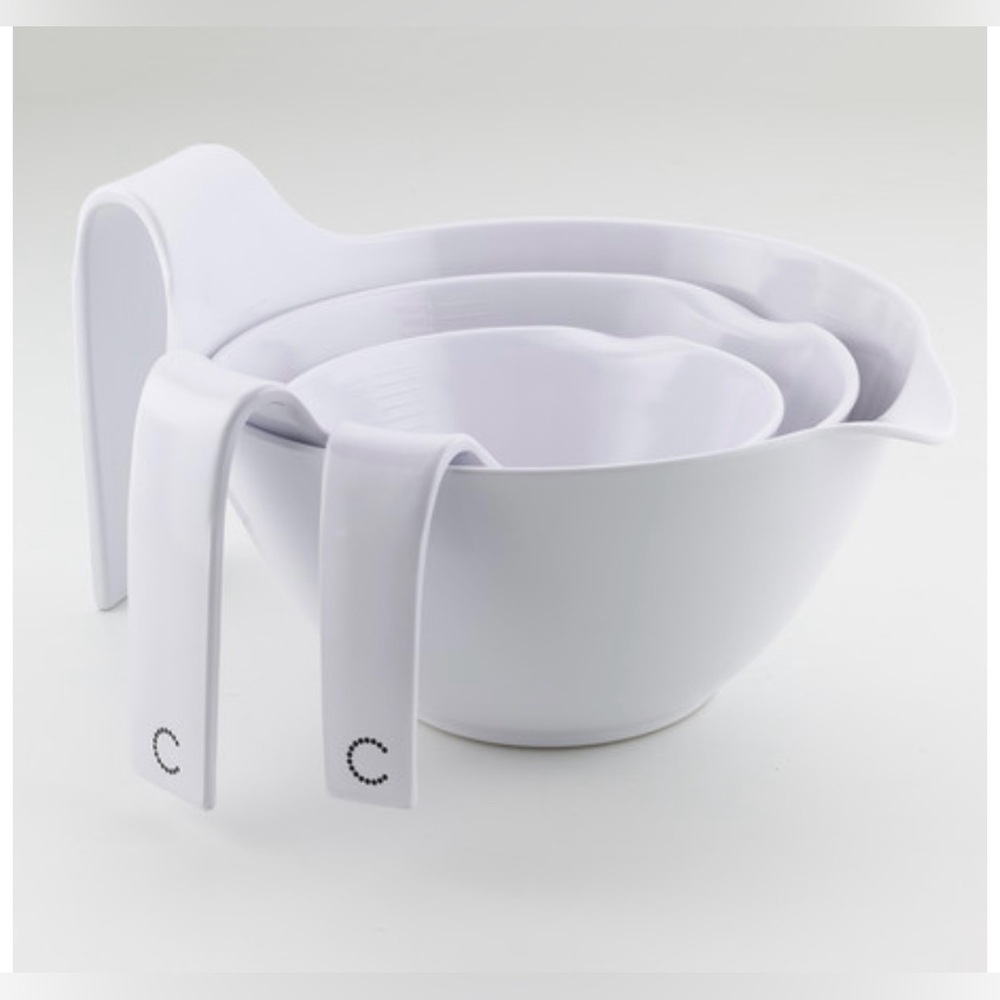 NIB Curtis Stone Hold Me Melamine Mixing Bowl with Handles and Spouts Set Of 3